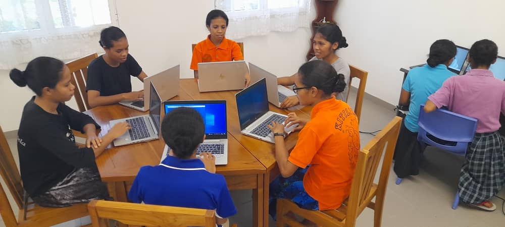 Aprendiendo portugués a través de la tecnología en Timor Leste.