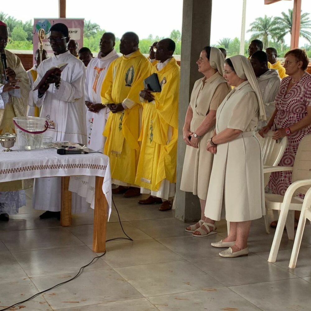 fundacion.m.trinidad.carreras.educacion.adjarra.benin.inaguracion.jpg