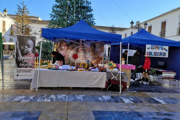 x.mercadillo.navideño.fundacion.m.trinidad.3.jpg