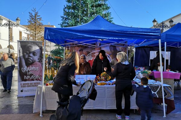 x.mercadillo.navideño.fundacion.m.trinidad.7.jpg