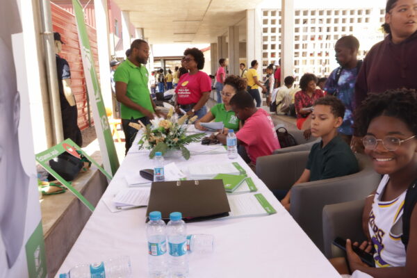 fundacion.m.trinidad.carrreras.cabo.verde.sexta.edicion.feria.estudiantes.9